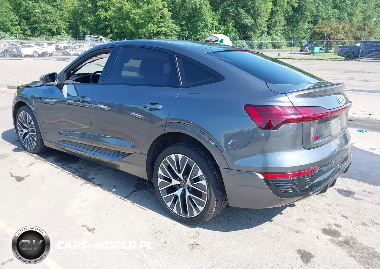 2024 Audi Q8 E-Tron S Line Premium Plus Quattro VIN:WA1CAAGE4RB048789 - 3