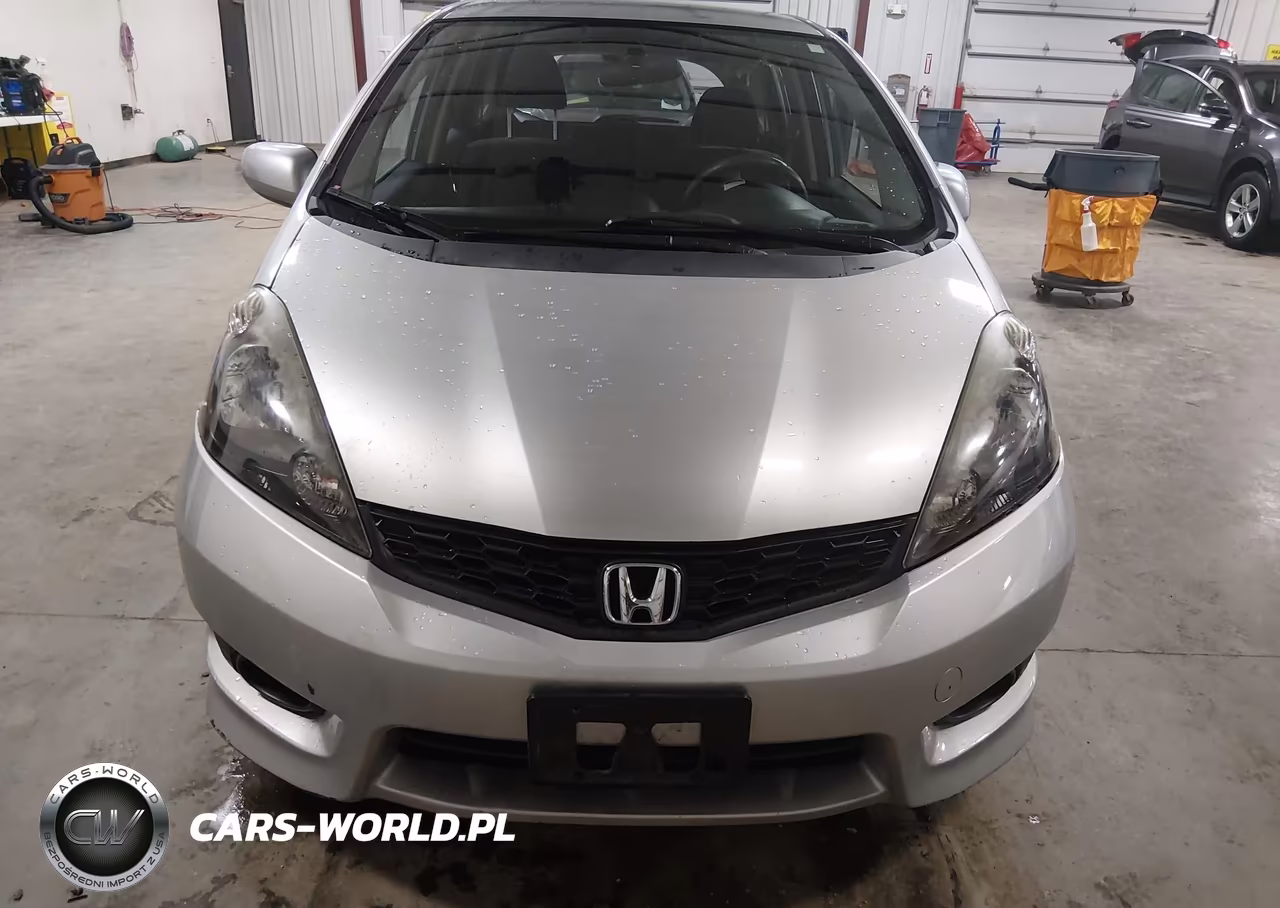 2012 Honda Fit Sport VIN:JHMGE8H59CS005090 - 12