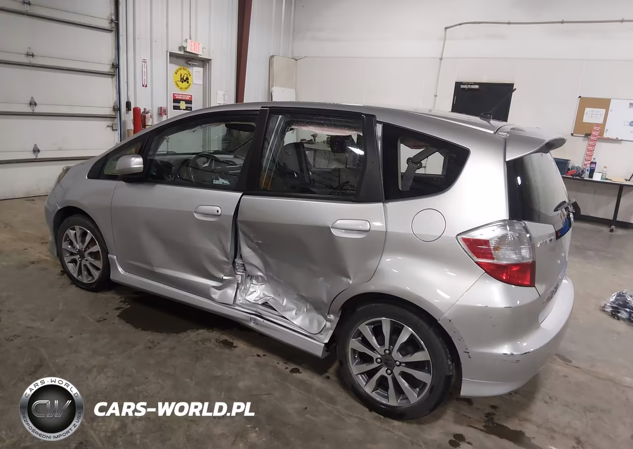 2012 Honda Fit Sport VIN:JHMGE8H59CS005090 - 3