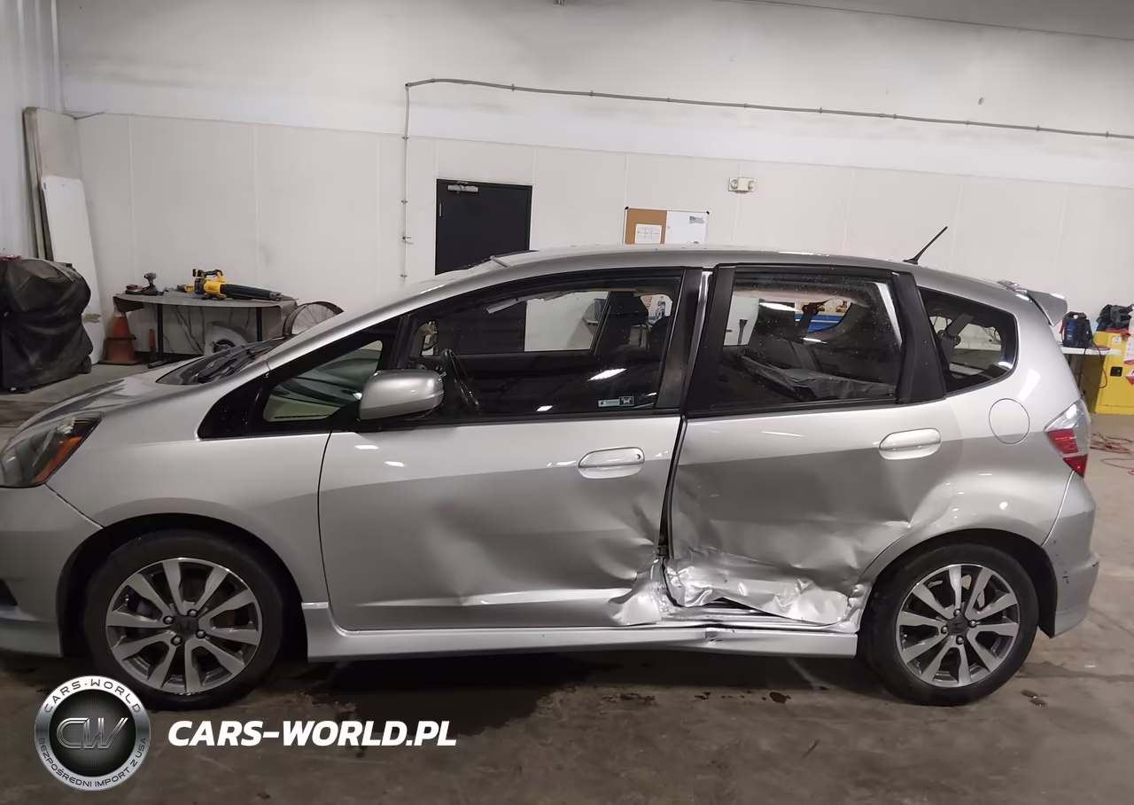 2012 Honda Fit Sport VIN:JHMGE8H59CS005090 - 6