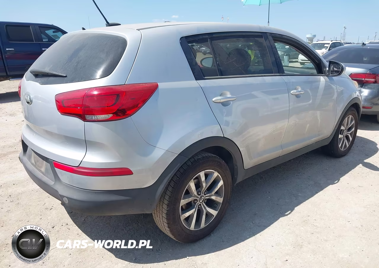 2015 Kia Sportage Lx VIN:KNDPB3ACXF7719730 - 4
