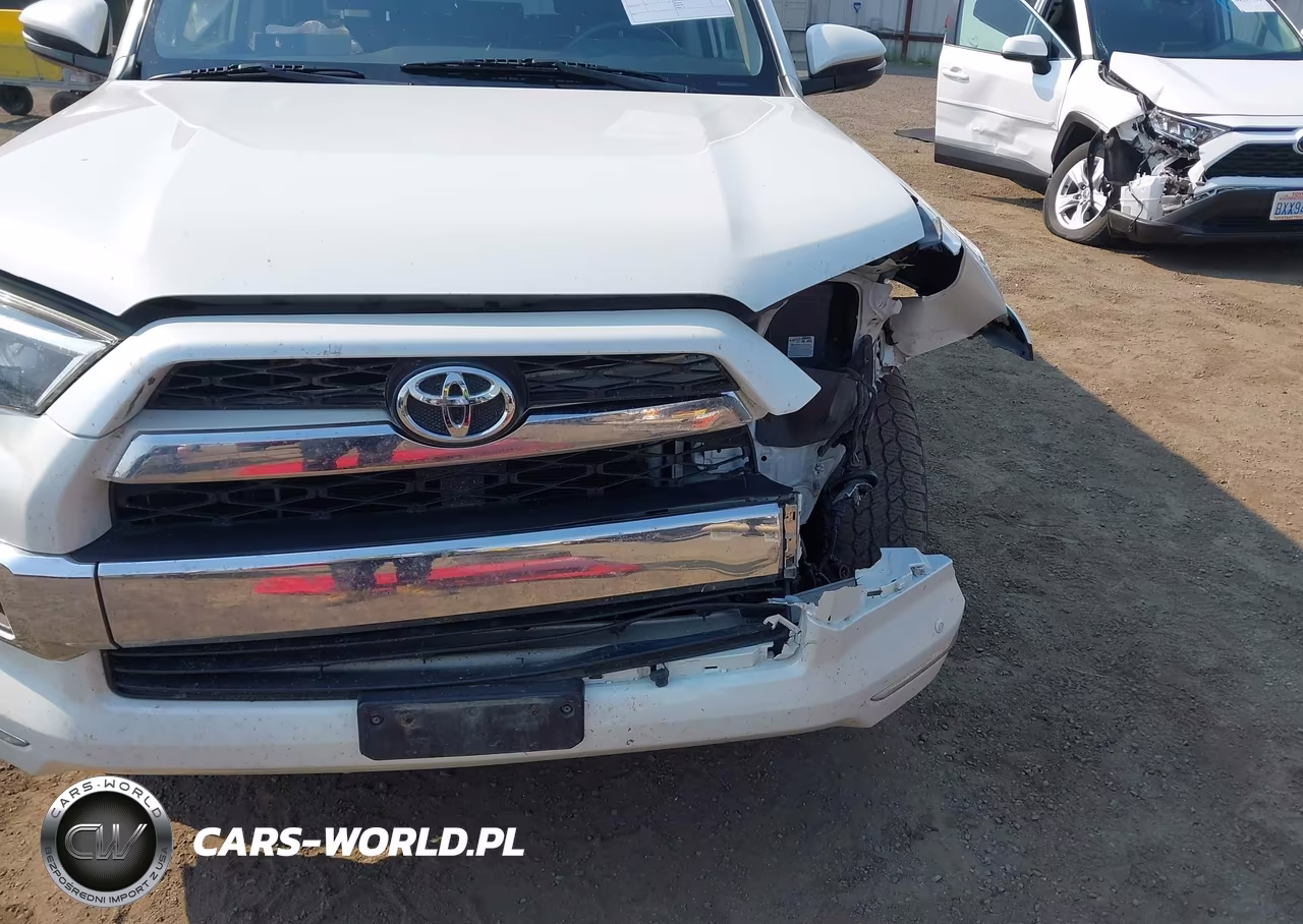 2018 Toyota 4Runner Limited VIN:JTEBU5JR0J5562102 - 18