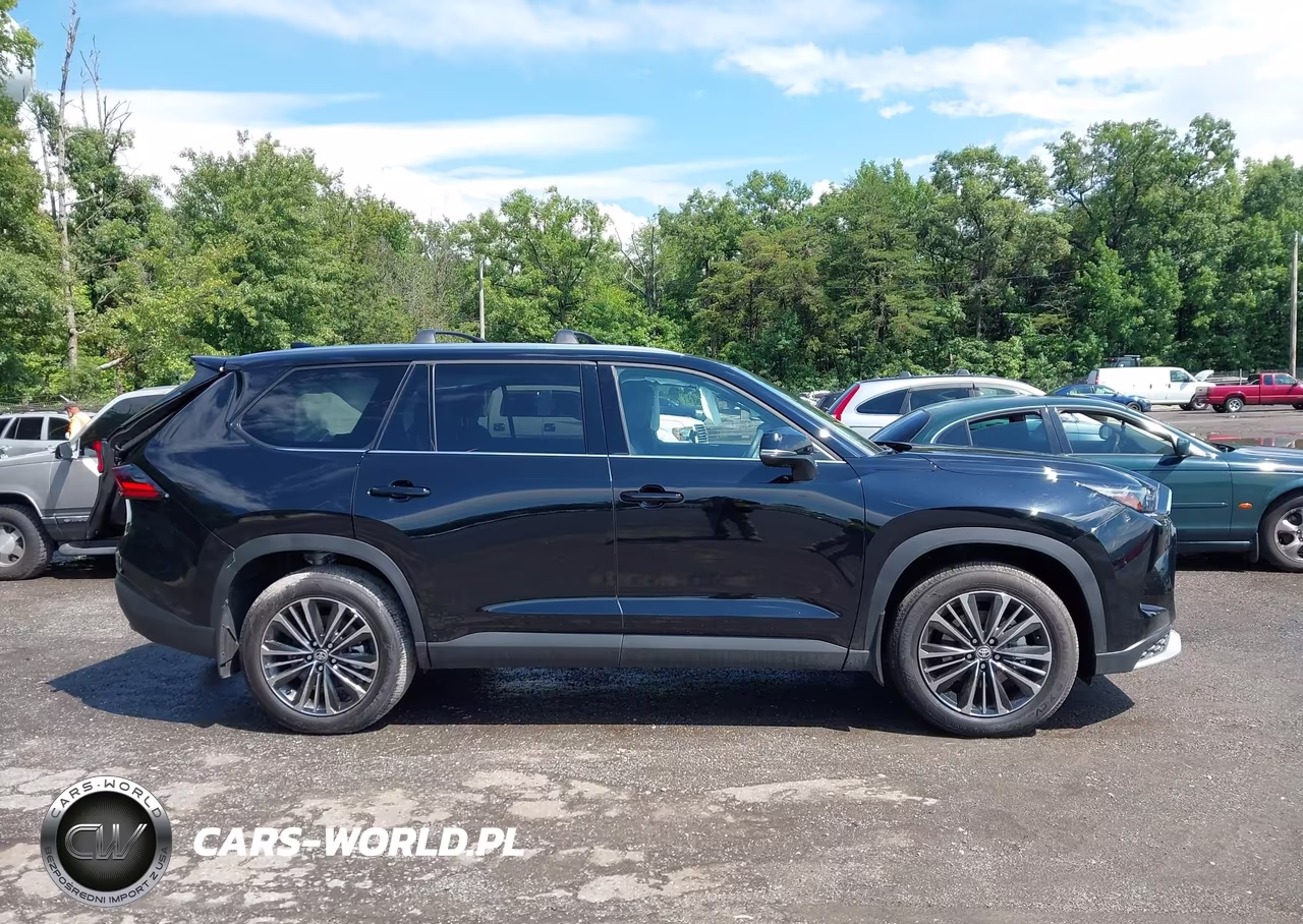 2026 Toyota Grand Highlander Hybrid Max Platinum VIN:5TDADAB56TS040785 - 13