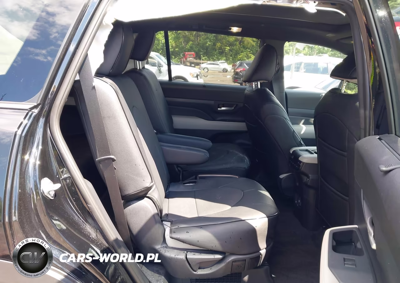2026 Toyota Grand Highlander Hybrid Max Platinum VIN:5TDADAB56TS040785 - 8