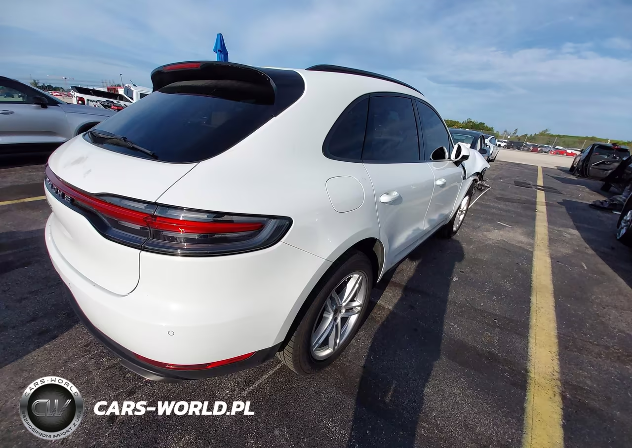 2020 Porsche Macan VIN:WP1AA2A59LLB00865 - 4