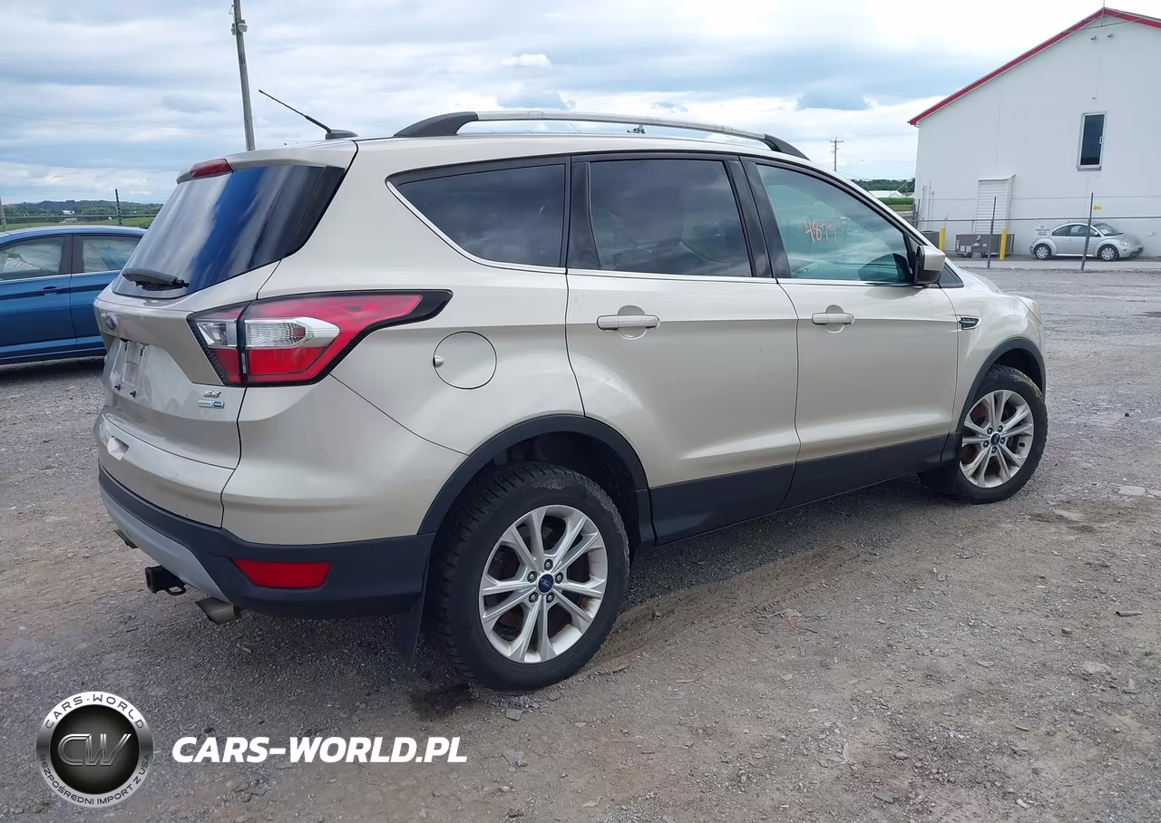 2017 Ford Escape Se VIN:1FMCU9GD8HUC62542 - 4