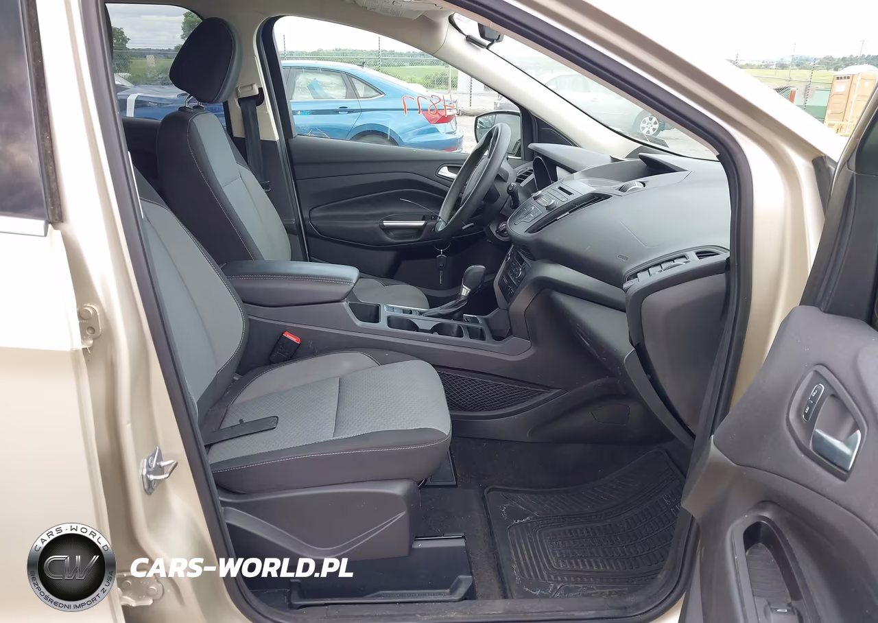 2017 Ford Escape Se VIN:1FMCU9GD8HUC62542 - 5
