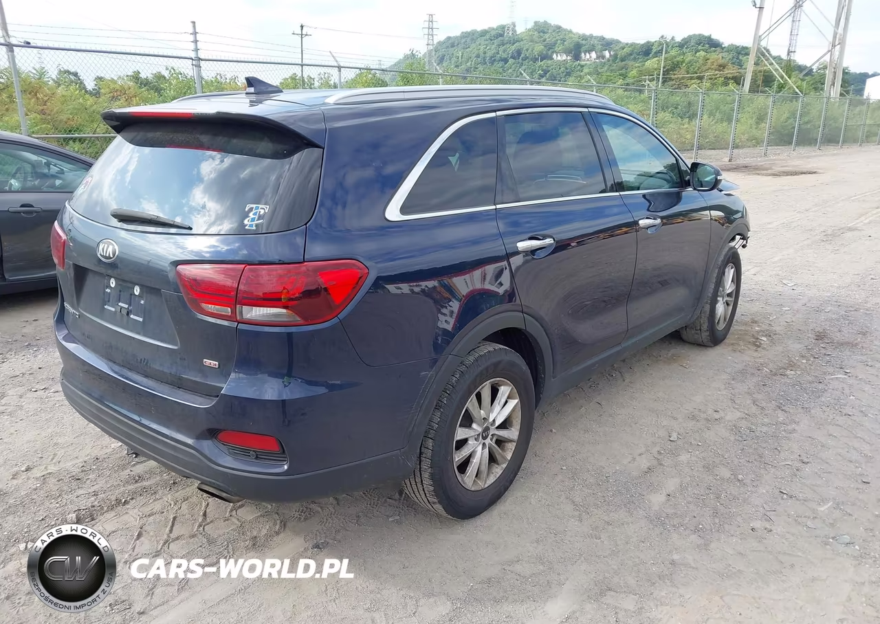 2019 Kia Sorento 2.4L Lx VIN:5XYPG4A37KG597462 - 4