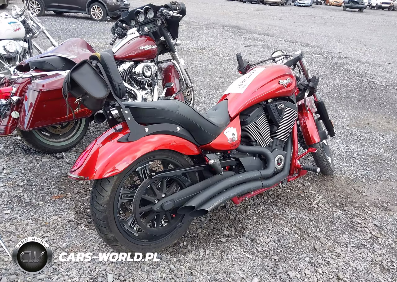 2017 Victory Motorcycles Vegas VIN:5VPCVBAB7H3059276 - 4