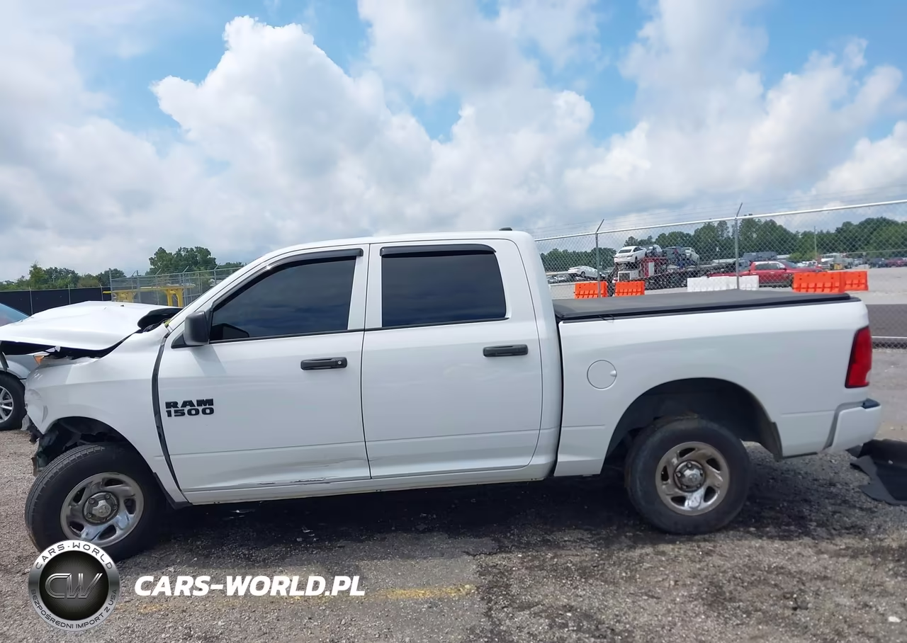 2018 Ram 1500 Express 4X2 5'7 Box VIN:1C6RR6KGXJS259375 - 14