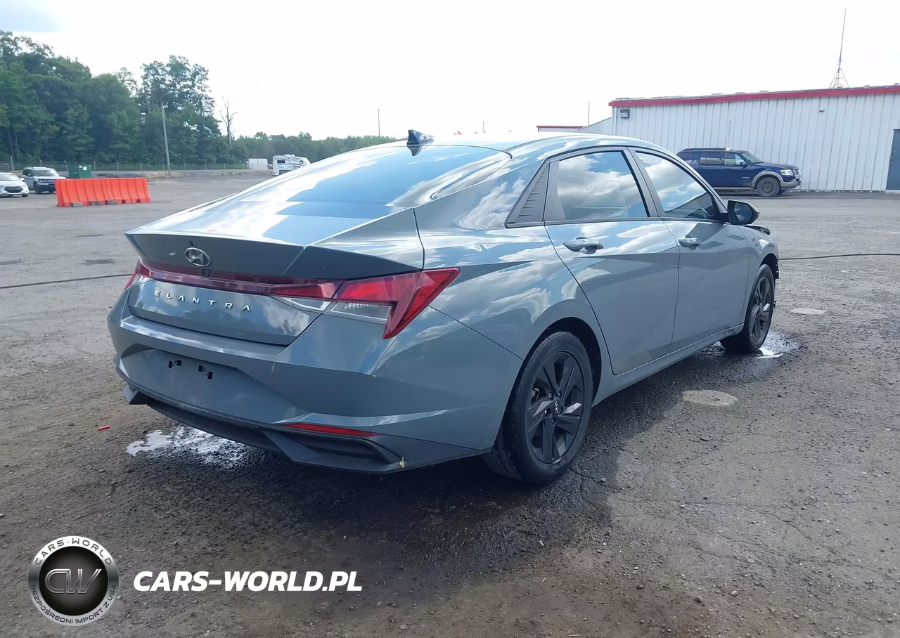 2021 Hyundai Elantra Sel VIN:KMHLM4AG6MU195584 - 4
