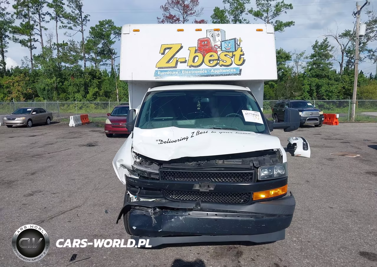 2018 Chevrolet Express Cutaway Work Van VIN:1GB0GSFP9J1331560 - 15