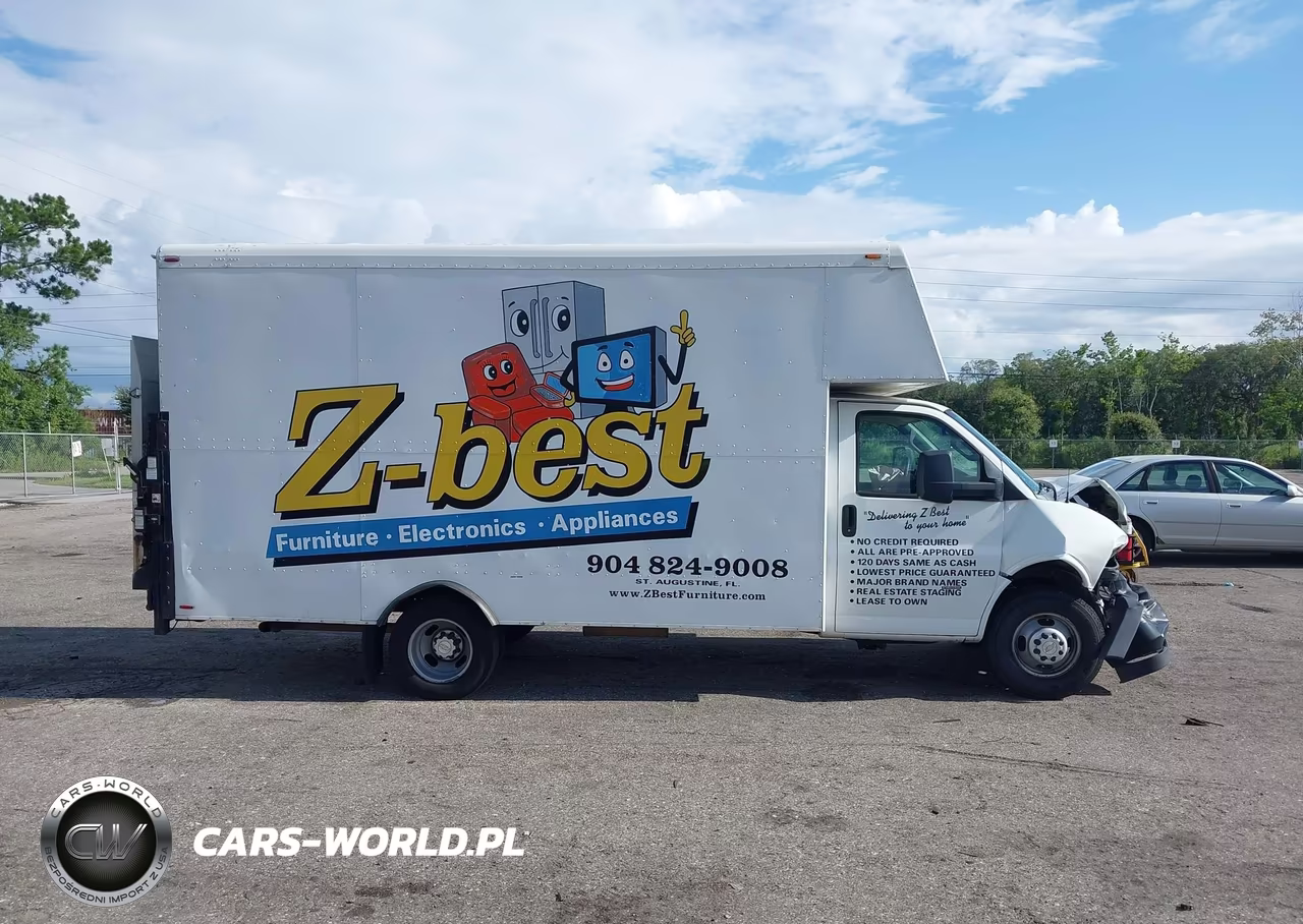 2018 Chevrolet Express Cutaway Work Van VIN:1GB0GSFP9J1331560 - 16
