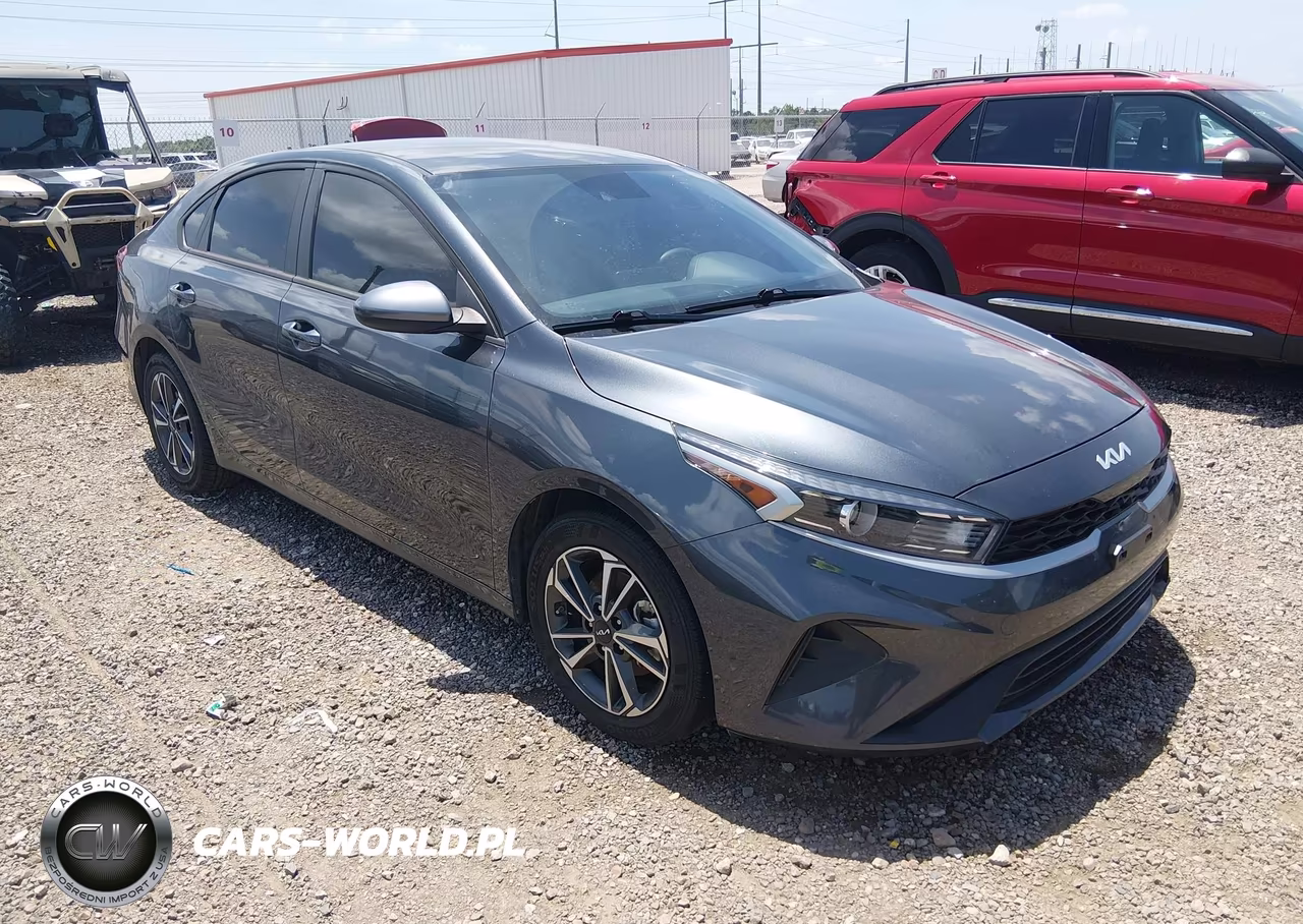 2023 Kia Forte Lxs – zdjęcie 1 z 11