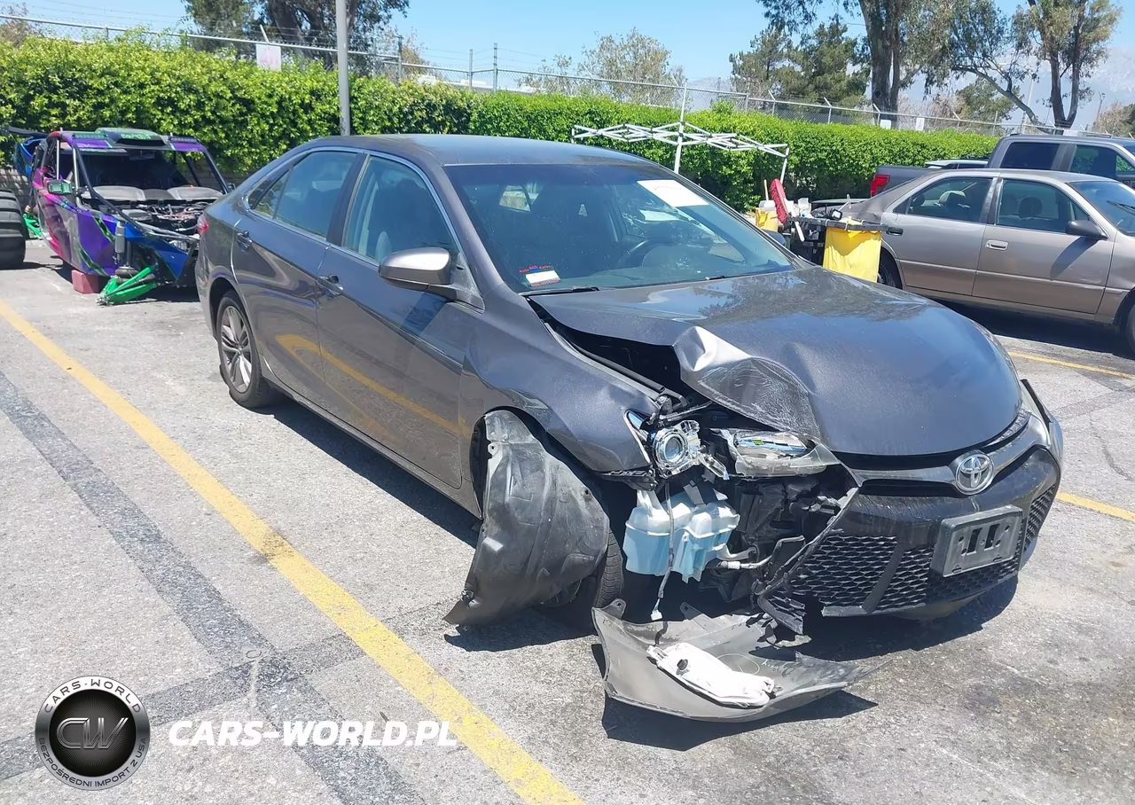 2016 Toyota Camry Se – zdjęcie 1 z 17