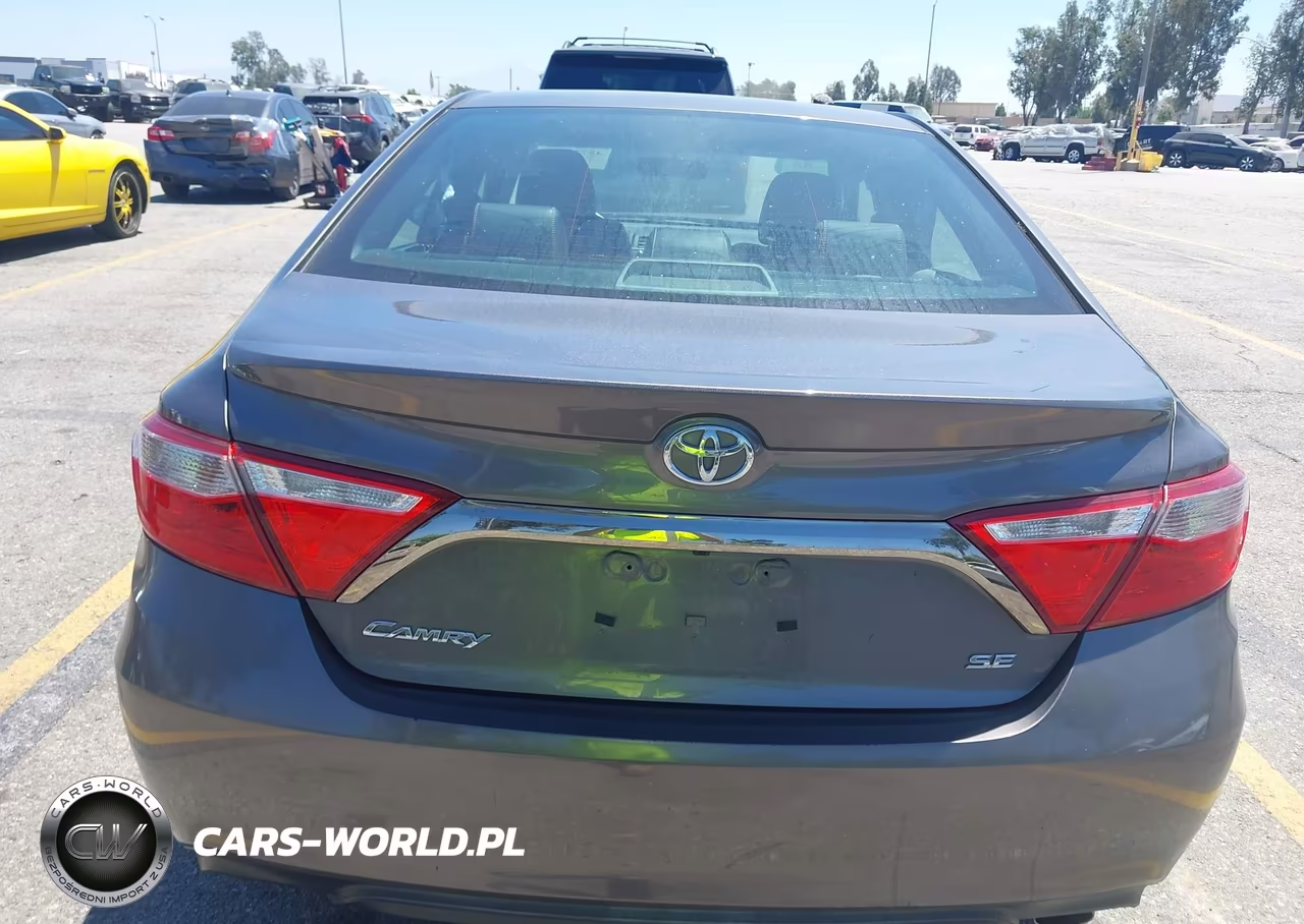 2016 Toyota Camry Se VIN:4T1BF1FKXGU505872 - 17
