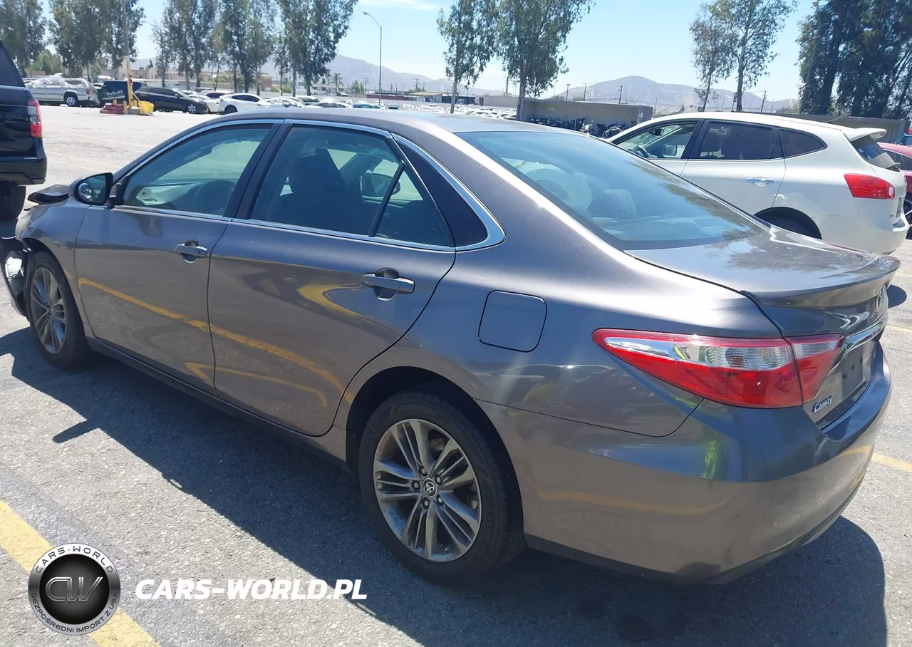2016 Toyota Camry Se VIN:4T1BF1FKXGU505872 - 3