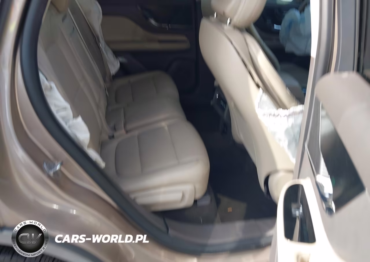 2020 Lincoln Corsair Standard VIN:5LMCJ1C9XLUL27621 - 8