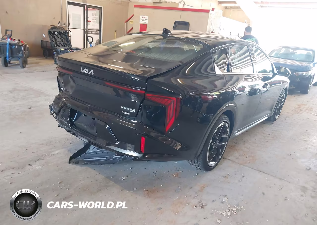 2025 Kia K4 Gt-Line VIN:3KPFW4DE0SE157916 - 4