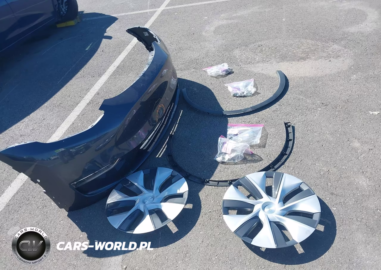 2020 Tesla Model Y Long Range Dual Motor All-Wheel Drive-Performance Dual Motor All-Wheel Drive VIN:5YJYGDEF1LF002560 - 12