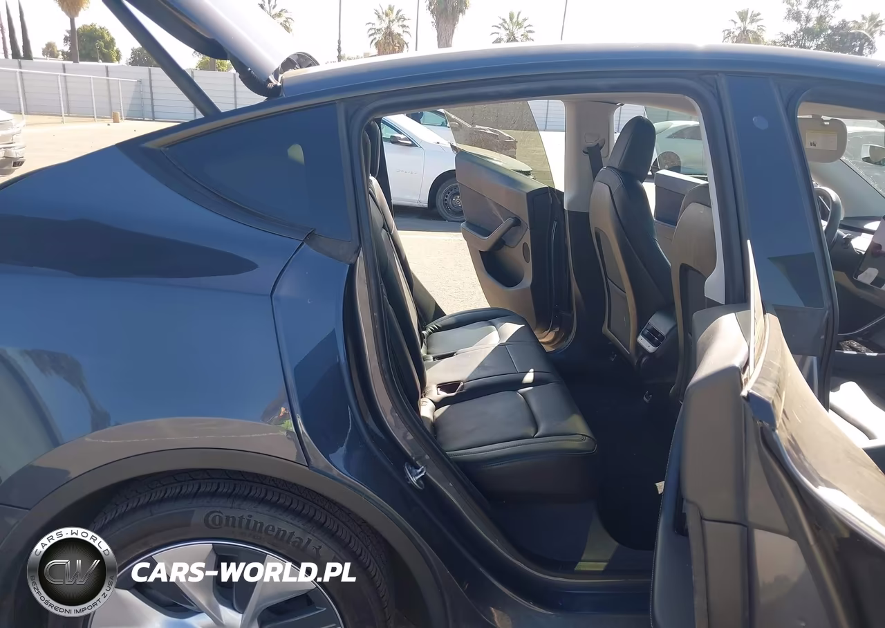 2020 Tesla Model Y Long Range Dual Motor All-Wheel Drive-Performance Dual Motor All-Wheel Drive VIN:5YJYGDEF1LF002560 - 8