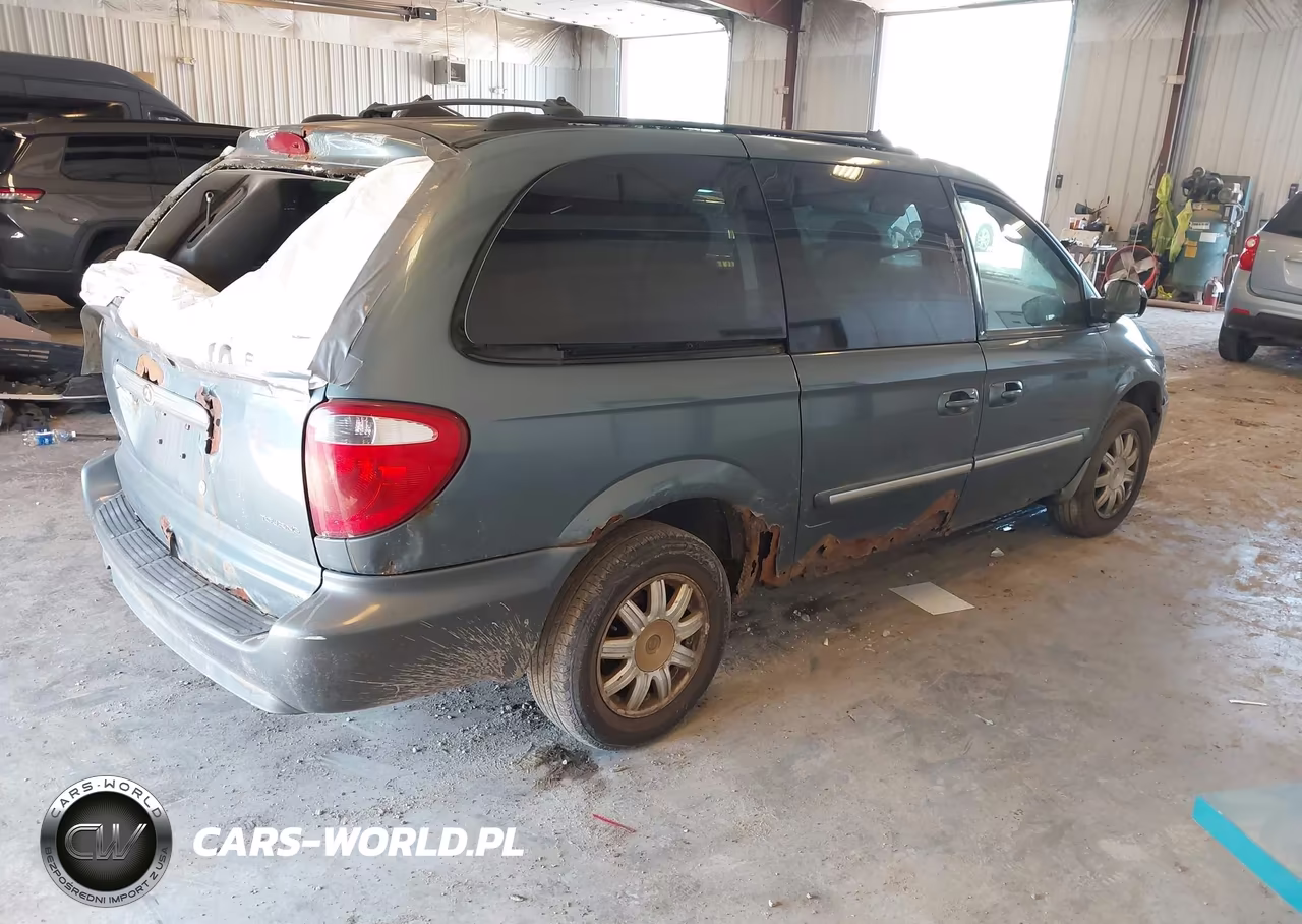 2006 Chrysler Town & Country Touring VIN:2A4GP54L26R651747 - 4