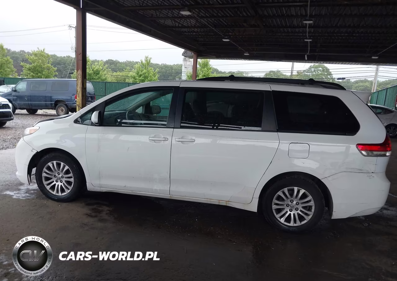 2014 Toyota Sienna Xle V6 8 Passenger VIN:5TDYK3DC9ES474794 - 15