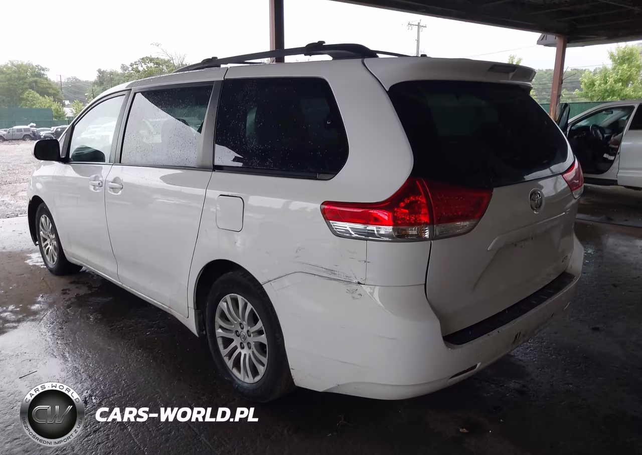 2014 Toyota Sienna Xle V6 8 Passenger VIN:5TDYK3DC9ES474794 - 3