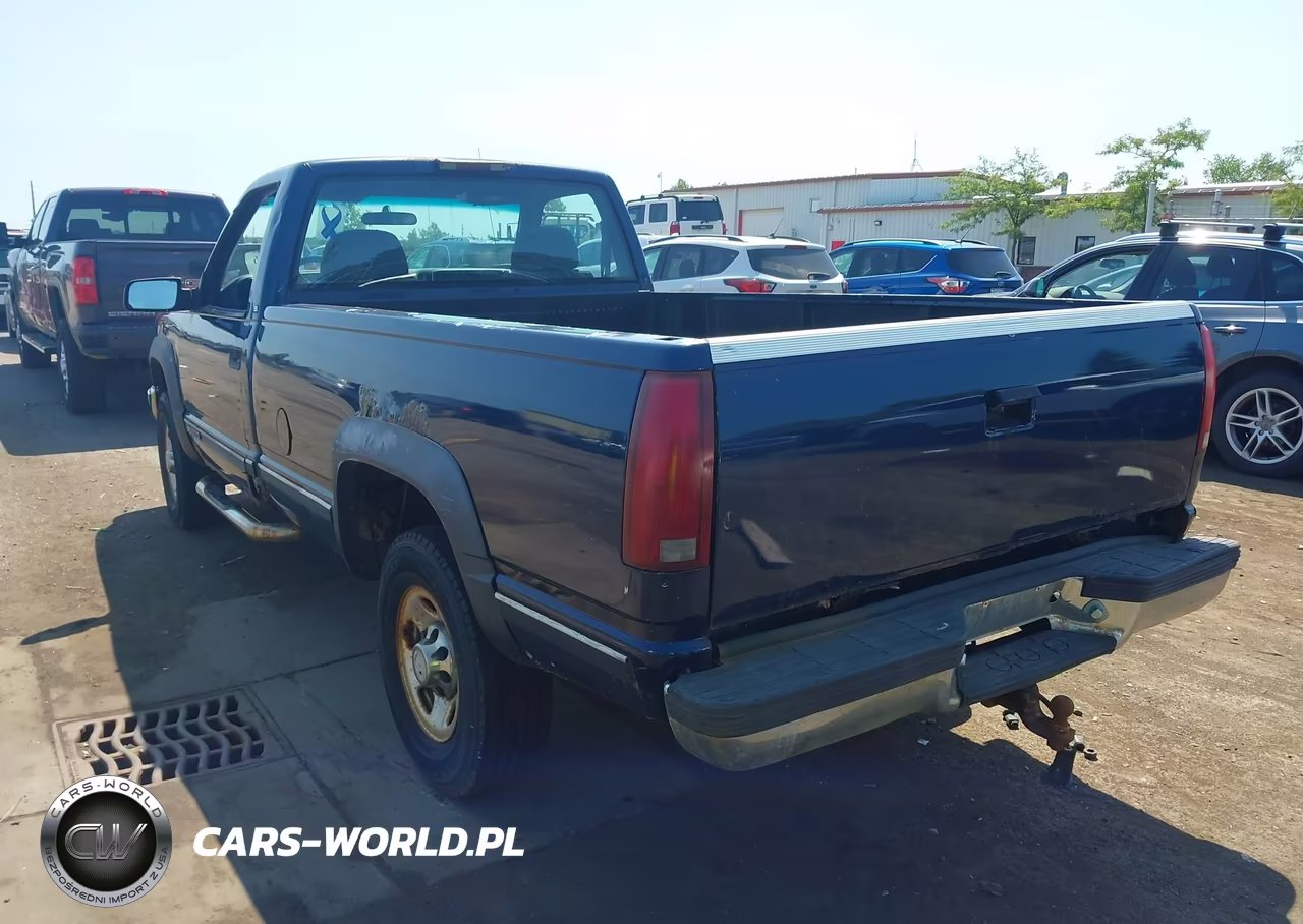 2000 Chevrolet K2500 VIN:1GCGK24J9YR166659 - 3