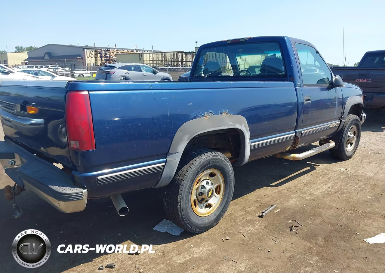 2000 Chevrolet K2500 VIN:1GCGK24J9YR166659 - 4