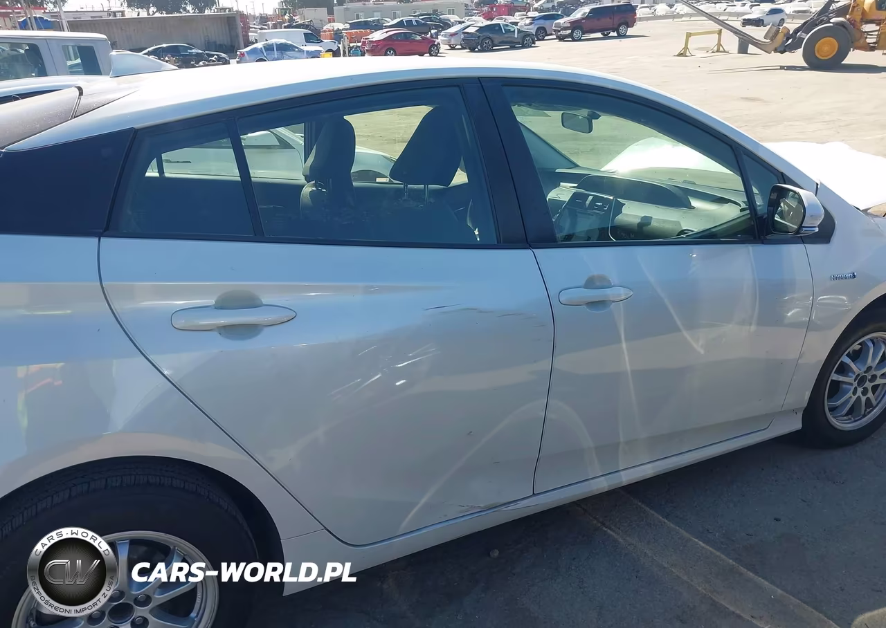 2016 Toyota Prius Two VIN:JTDKBRFU6G3521640 - 13
