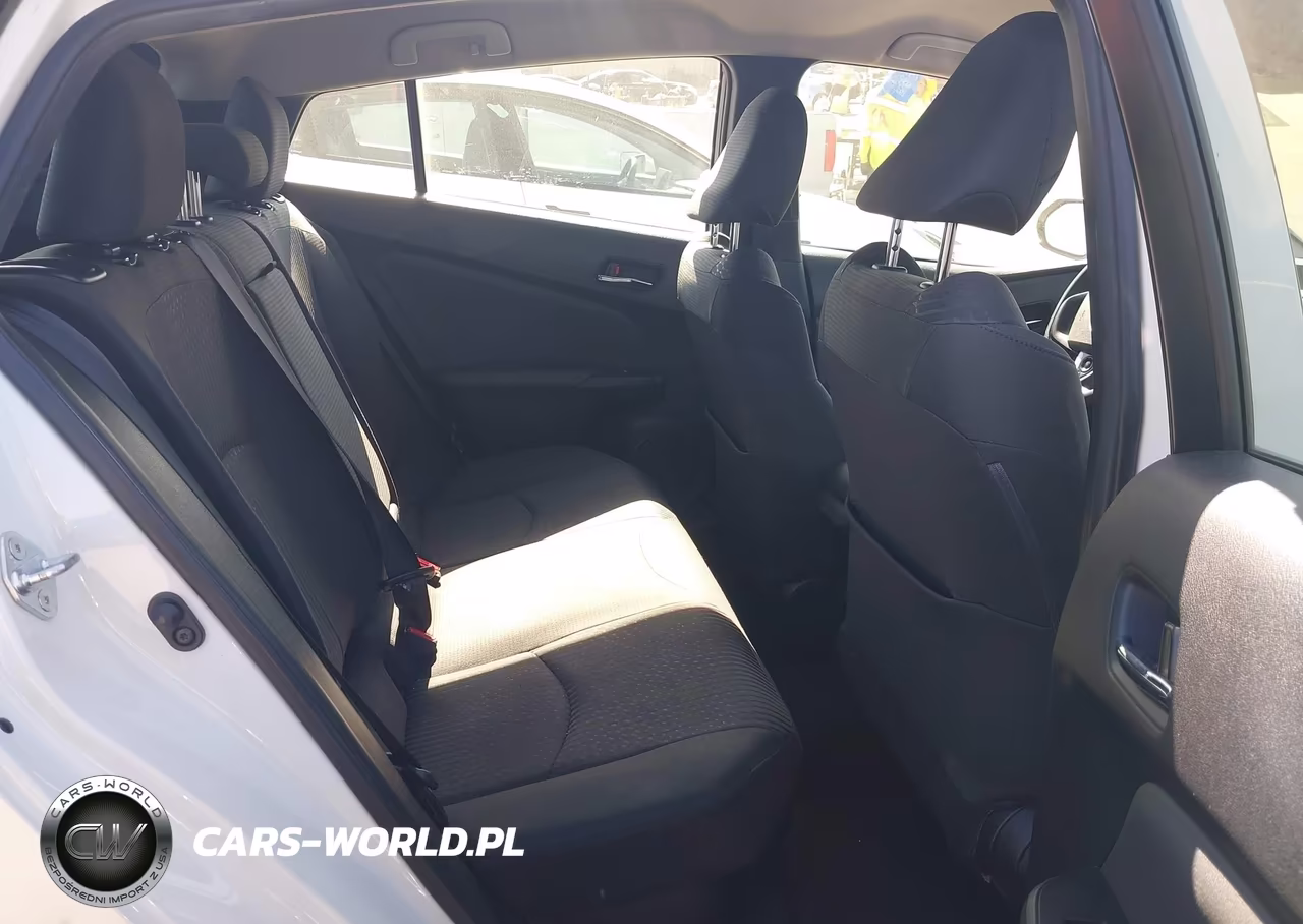 2016 Toyota Prius Two VIN:JTDKBRFU6G3521640 - 8