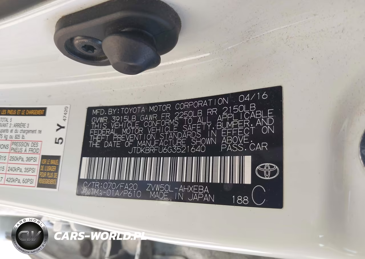 2016 Toyota Prius Two VIN:JTDKBRFU6G3521640 - 9