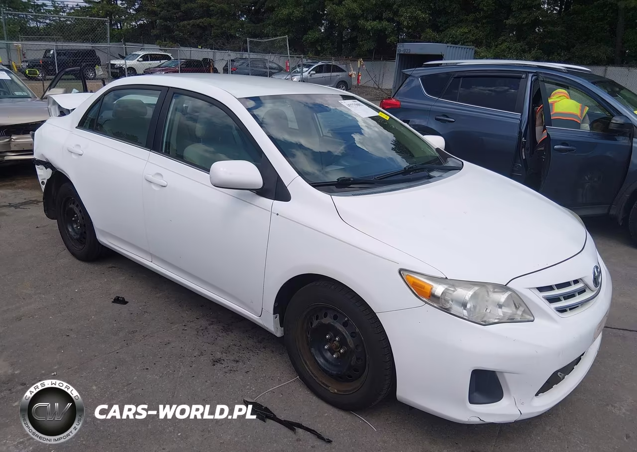2013 Toyota Corolla Le – zdjęcie 1 z 18