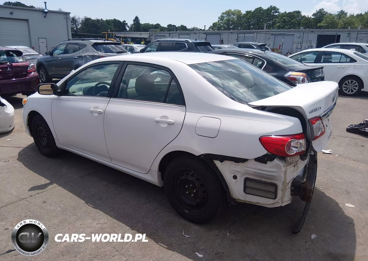 2013 Toyota Corolla Le VIN:2T1BU4EE9DC969414 - 3