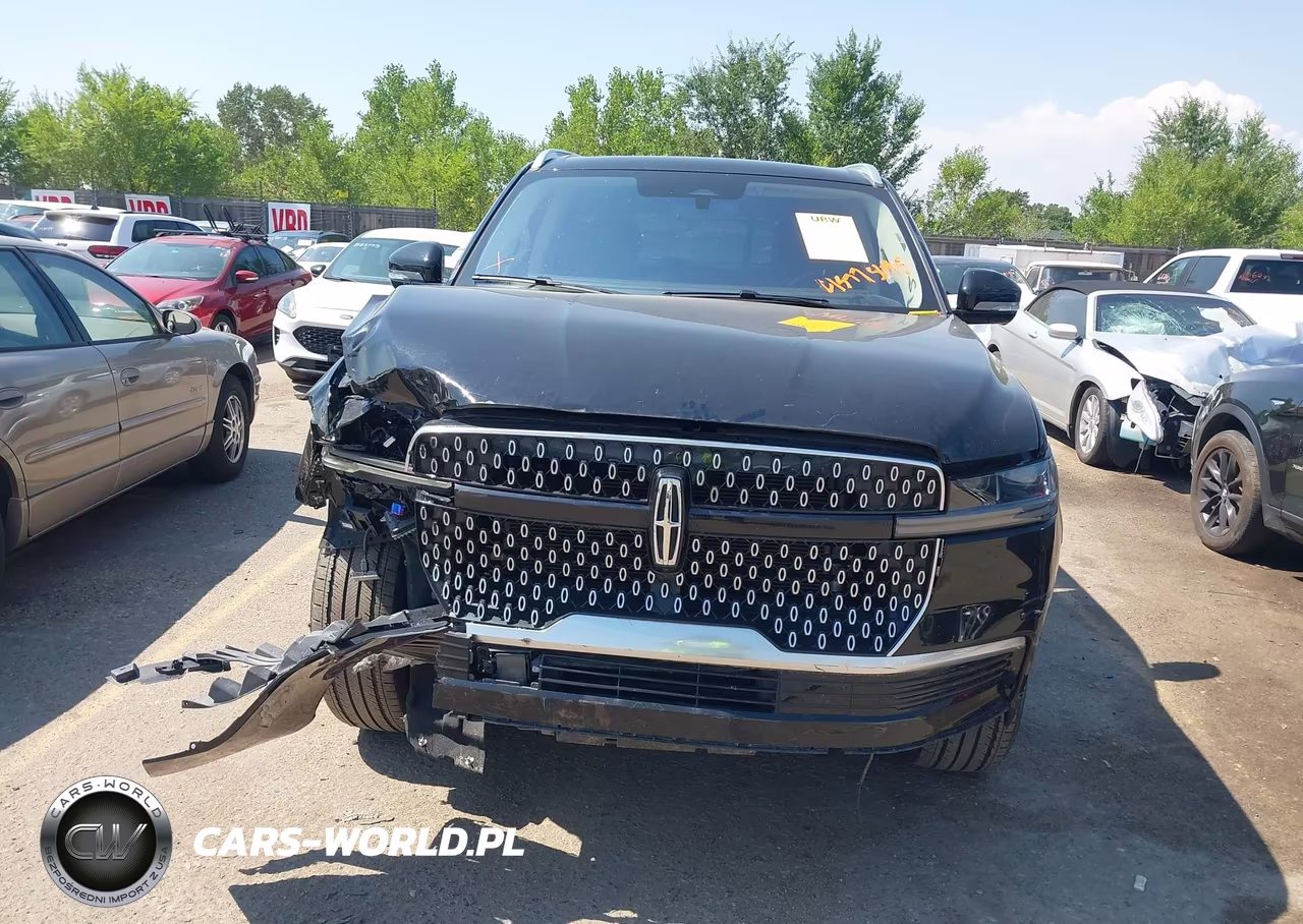 2025 Lincoln Navigator Reserve VIN:5LMJJ2LG8SEL03824 - 12