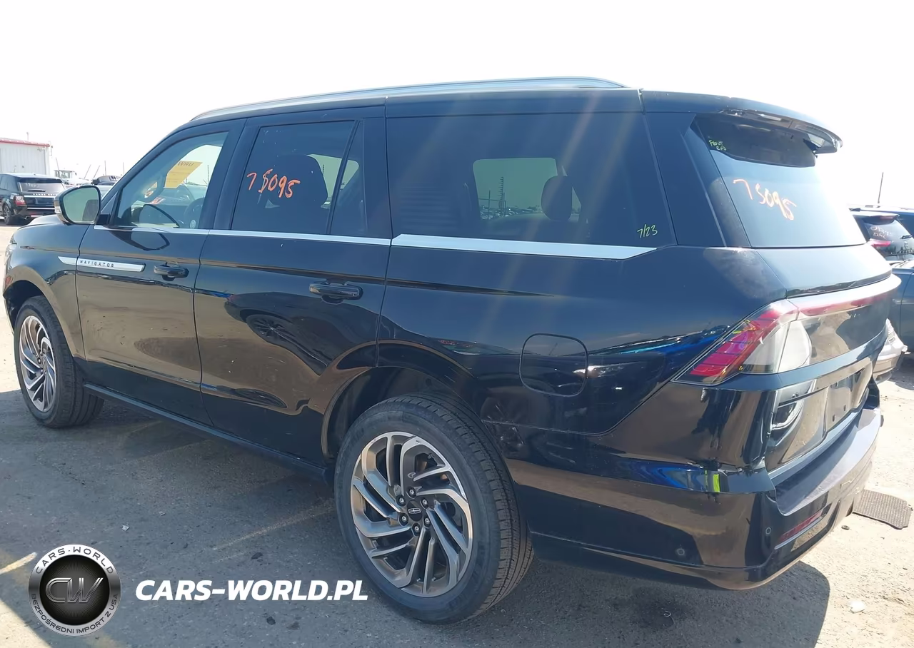2025 Lincoln Navigator Reserve VIN:5LMJJ2LG8SEL03824 - 14