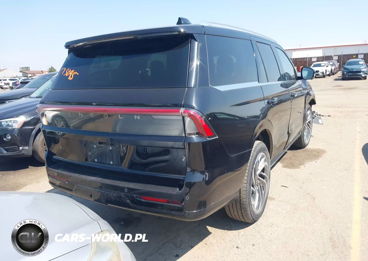 2025 Lincoln Navigator Reserve VIN:5LMJJ2LG8SEL03824 - 4