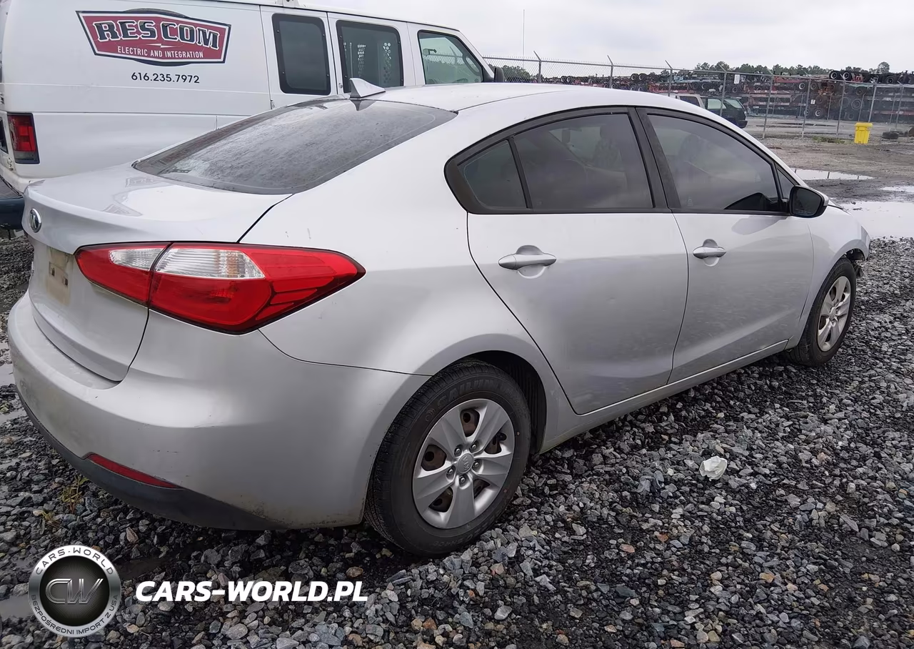 2016 Kia Forte Lx VIN:KNAFK4A65G5616897 - 4