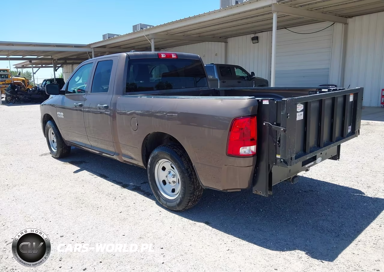 2018 Ram 1500 Tradesman 4X2 6'4 Box VIN:1C6RR6FG2JS283924 - 3