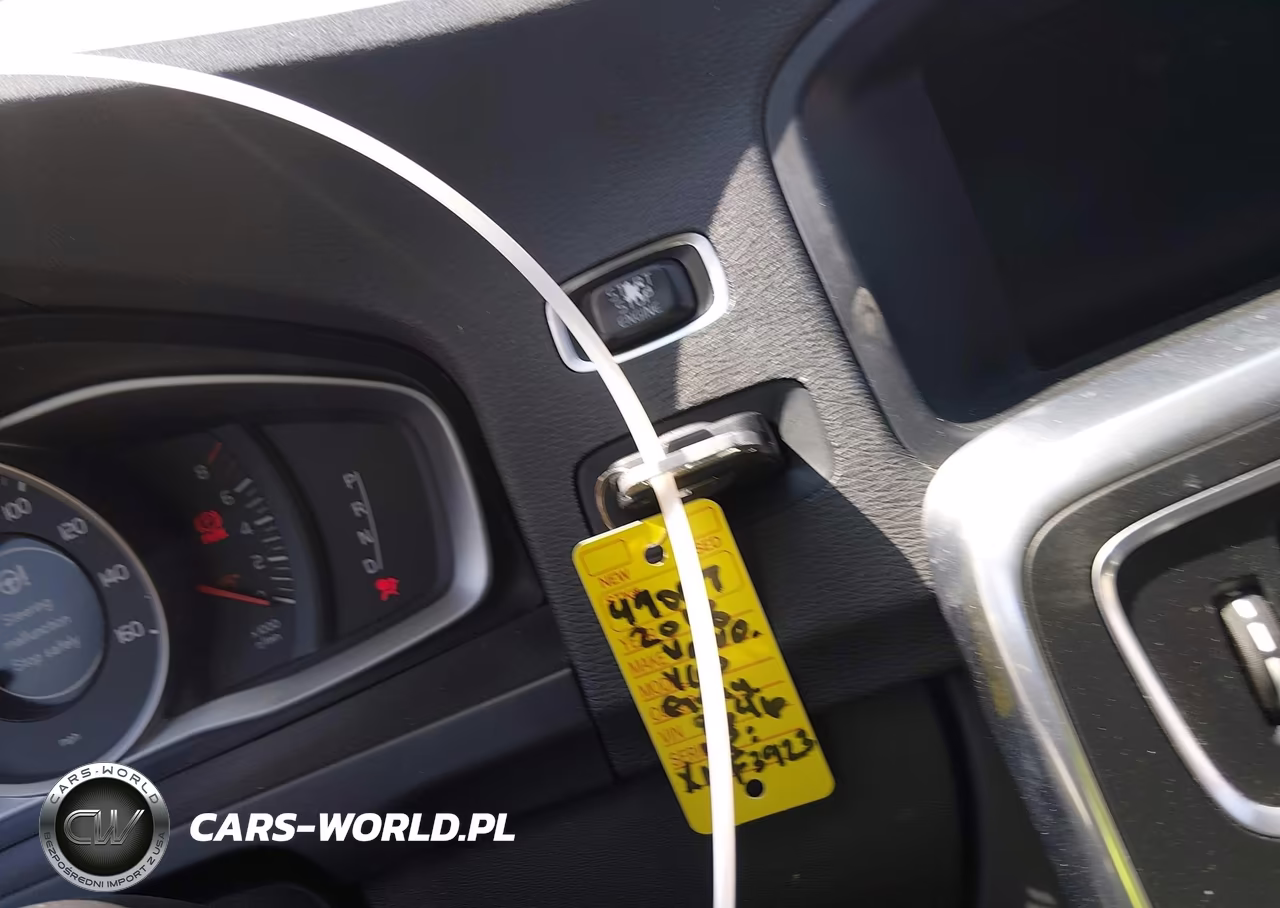 2018 Volvo V60 T5 Dynamic VIN:YV140MEL1J2378646 - 11
