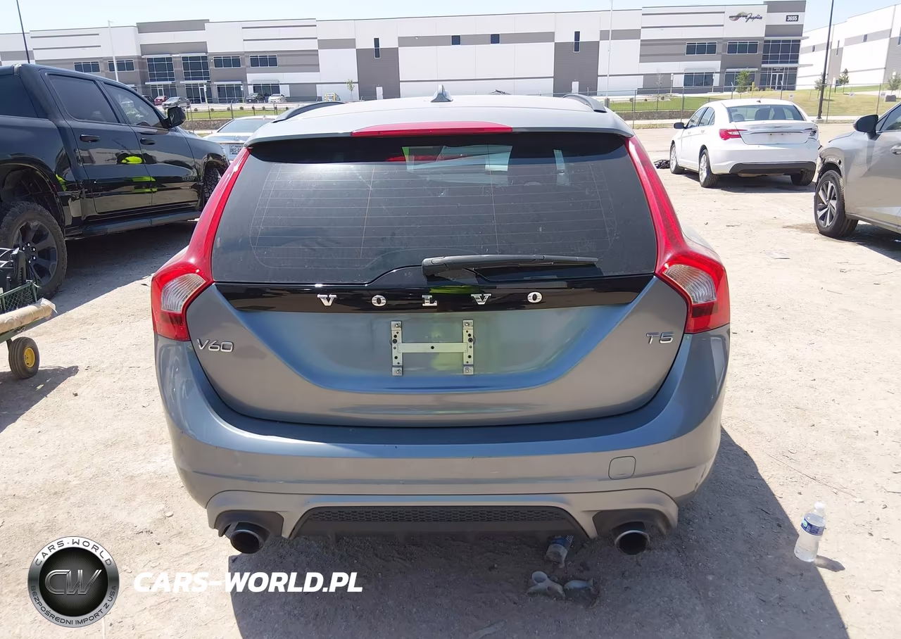 2018 Volvo V60 T5 Dynamic VIN:YV140MEL1J2378646 - 16