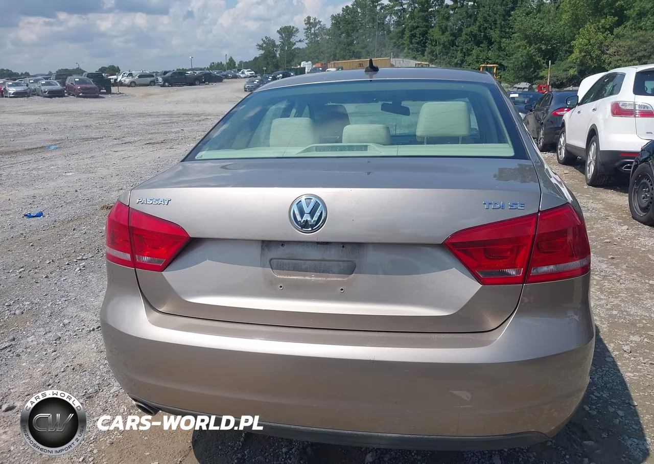 2015 Volkswagen Passat 2.0L Tdi Se VIN:1VWBV7A37FC032539 - 16
