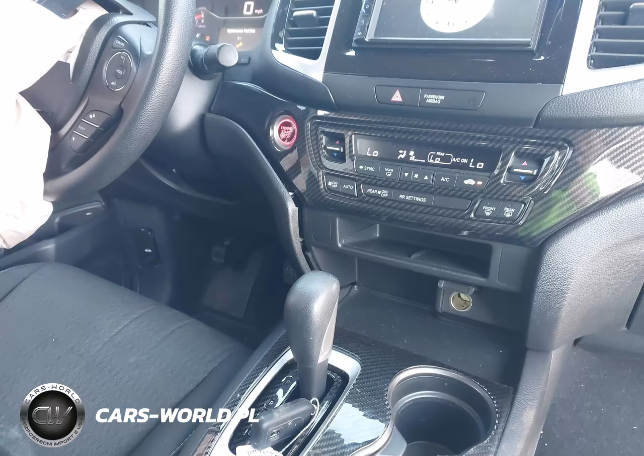 2018 Honda Ridgeline Sport VIN:5FPYK3F15JB000715 - 11