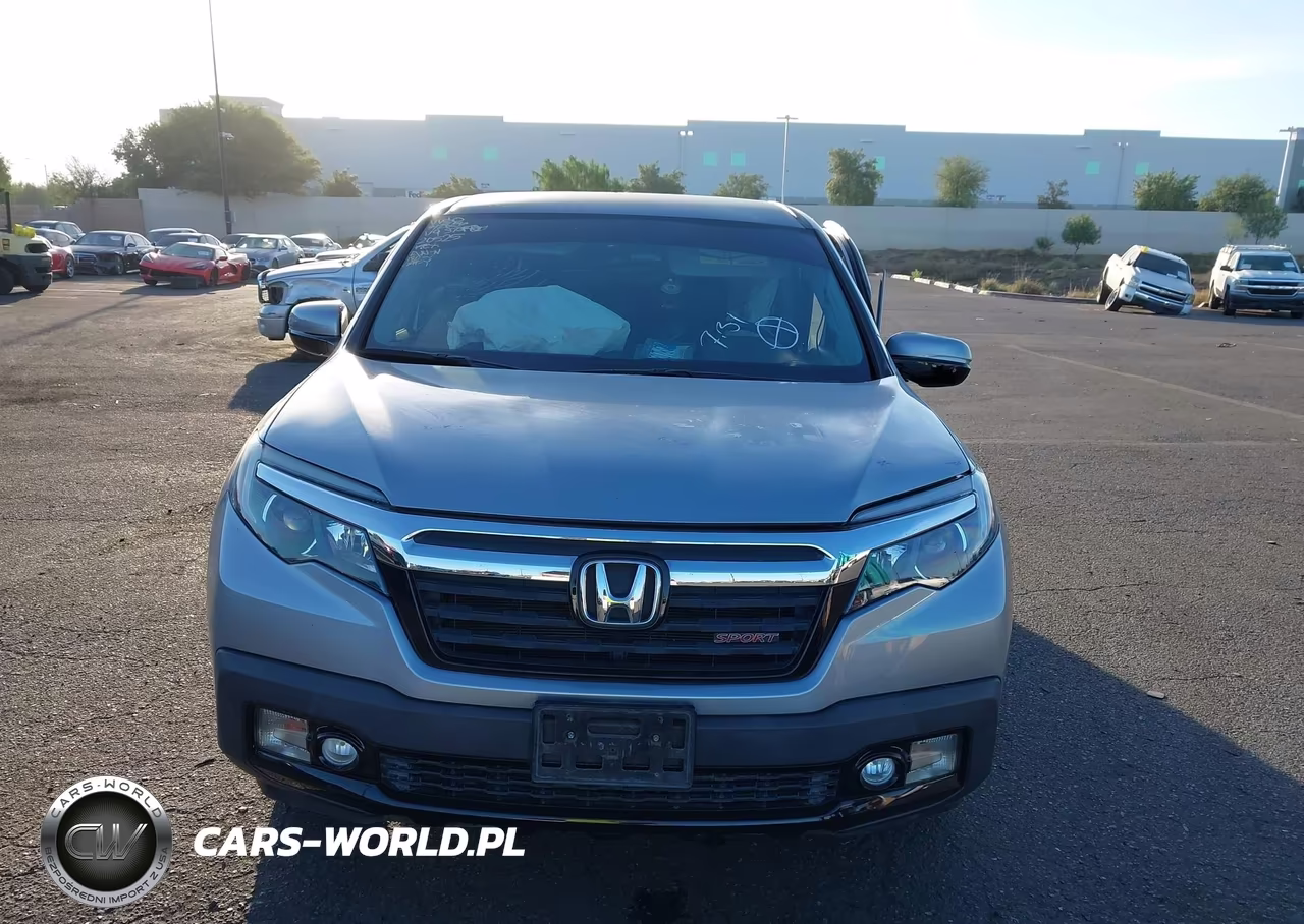 2018 Honda Ridgeline Sport VIN:5FPYK3F15JB000715 - 13