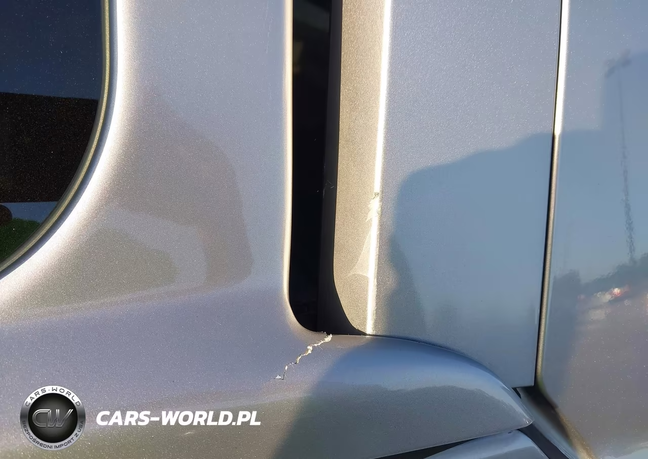 2018 Honda Ridgeline Sport VIN:5FPYK3F15JB000715 - 18