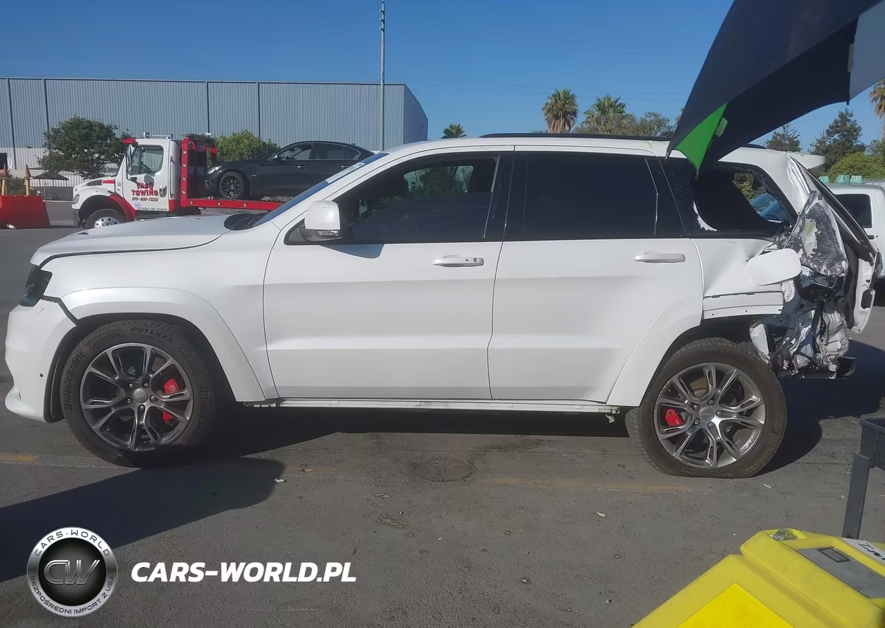 2018 Jeep Grand Cherokee Srt 4X4 VIN:1C4RJFDJ3JC183730 - 15