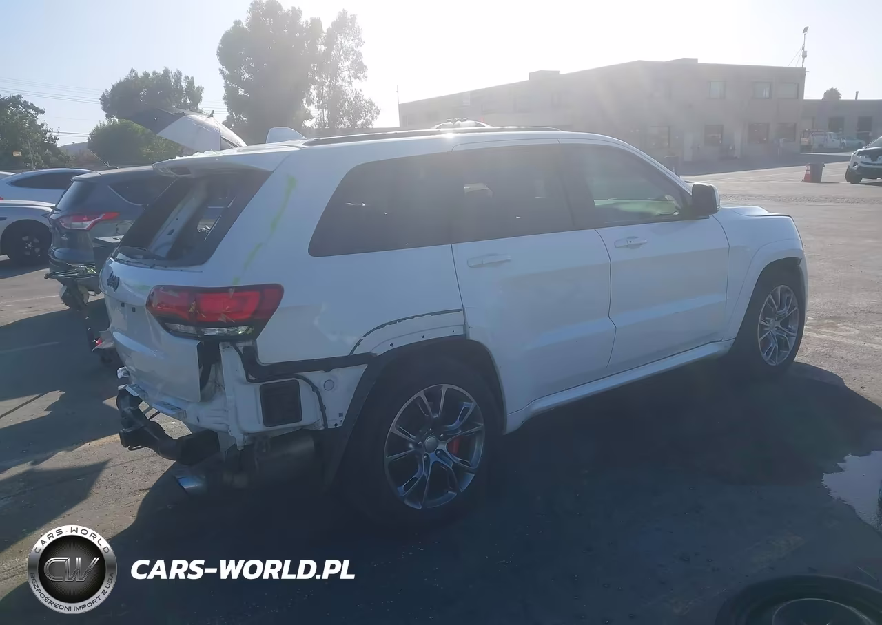 2018 Jeep Grand Cherokee Srt 4X4 VIN:1C4RJFDJ3JC183730 - 4