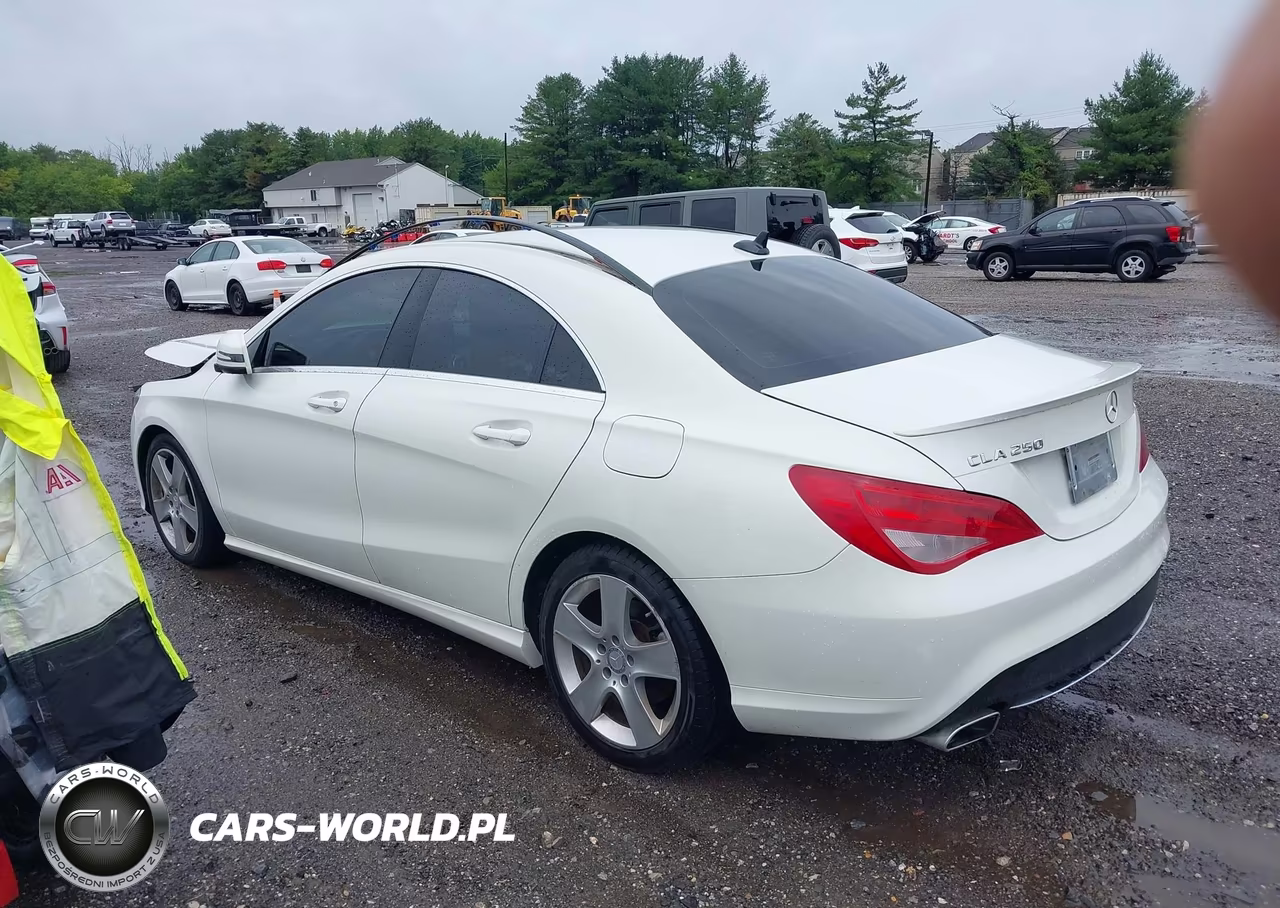 2015 Mercedes-Benz Cla 250 VIN:WDDSJ4EB4FN180012 - 3