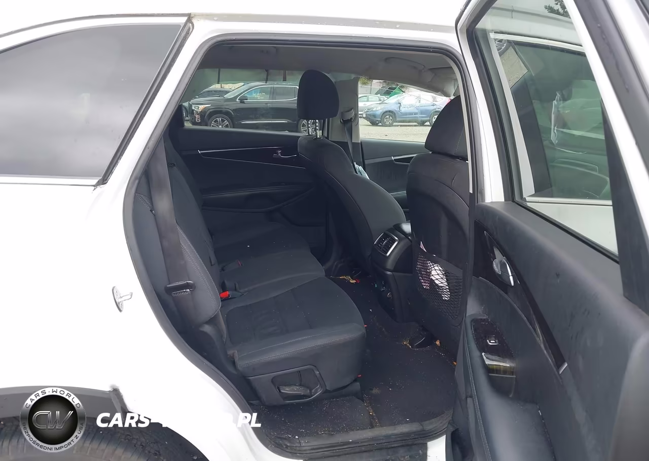 2019 Kia Sorento 2.4L Lx VIN:5XYPG4A32KG553871 - 8